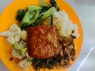 cơm sườn chay  - 30.000 ₫ tại Quán Chay Như Ngọc - Nguyễn Thái Bình