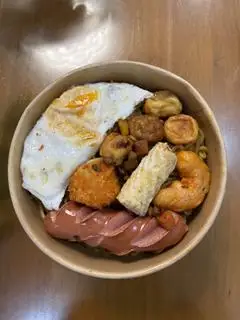 Hình ảnh Mì trộn đặc biệt