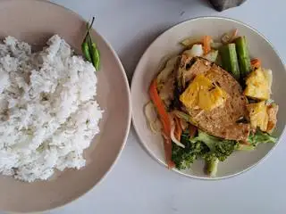 Cơm cá thu chay kho thơm (1 khứa) - 32.000 ₫ tại Chay Tuệ Tâm - Sinh Tố Nước Ép - Đường 46