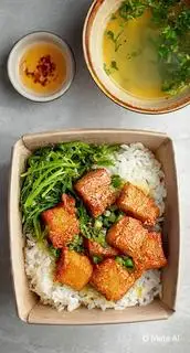 Hình ảnh Cơm Thịt Rang Cháy Cạnh