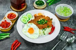 Hình ảnh CƠM SƯỜN TRỨNG