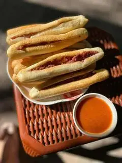 Hình ảnh bánh mì que cay-hải phòng 10chiếc