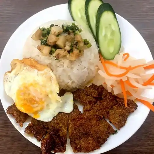 Hình ảnh Cơm tấm sườn - trứng ốp