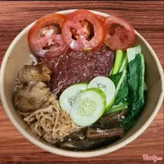 Hình ảnh Cơm sườn bì - chân nấm - tảo xoắn