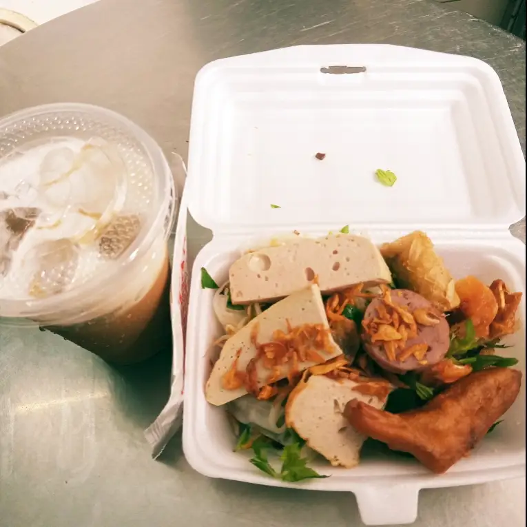 Combo bánh ướt full topping - cafe muối - khăn lạnh - 69.000 ₫ tại Bánh Cuốn Bánh Ướt Cô Lan - Trần Khắc Chân