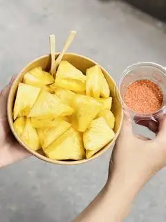 Hình ảnh Dứa thơm gọt sẵn
