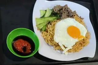 Hình ảnh Mì trộn bò trứng