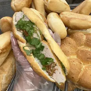 Hình ảnh Bánh mì Chả chiên