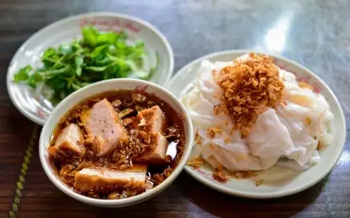 Hình ảnh bánh cuốn trắng+ chả quế