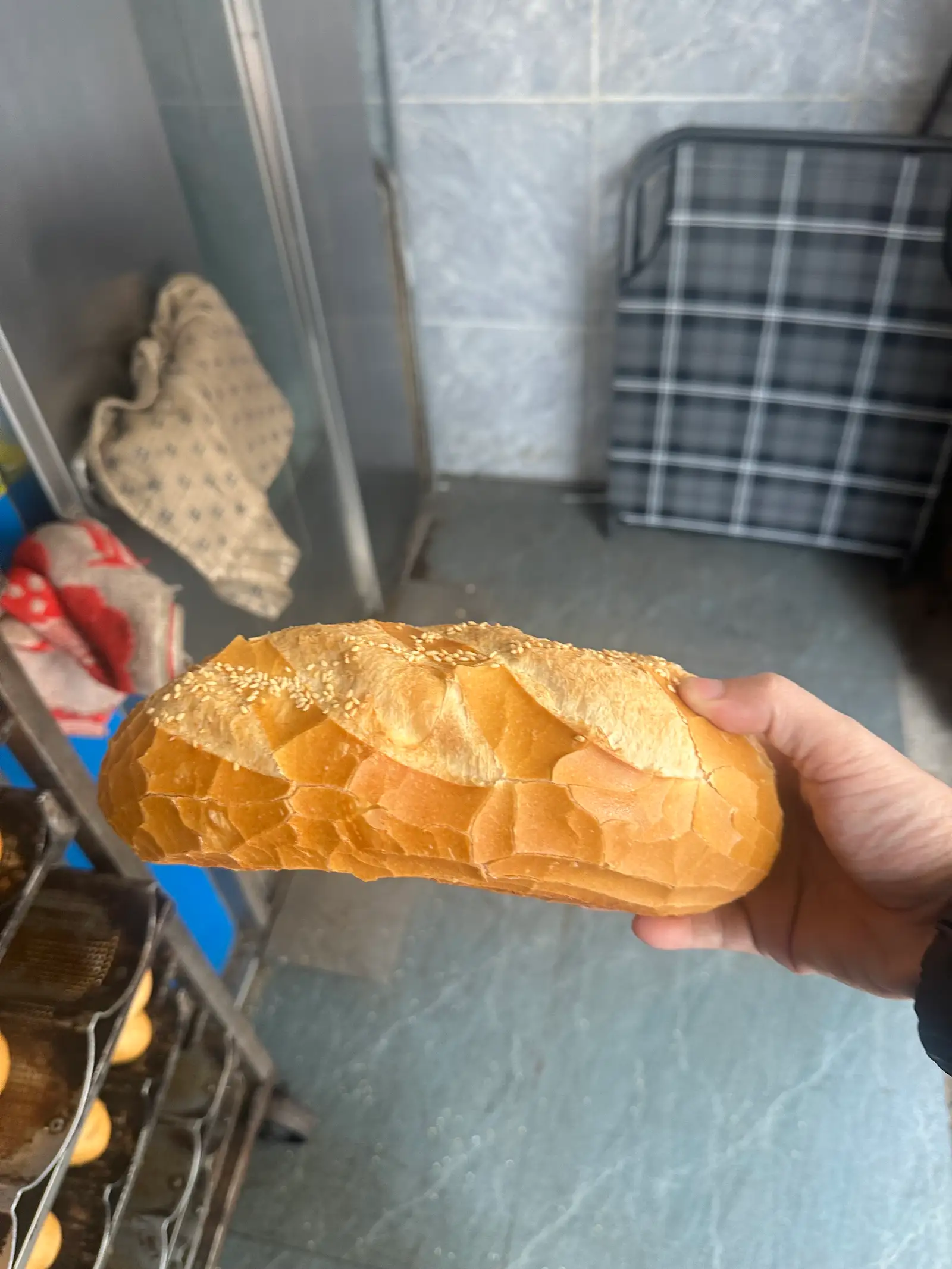 Bánh Mì không lớn x2 ổ nhỏ - 8.000 ₫ tại Lò Bánh Mì Bảo Huy - Phùng Văn Cung