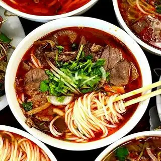 Bún bò huế nạm chả - 42.000 ₫ tại Bún Bò Ngon - Bình Lợi
