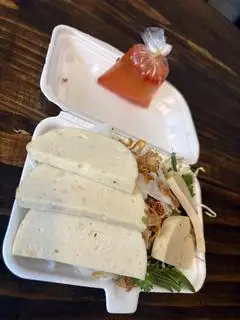 Hình ảnh Bánh ướt chả lụa