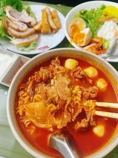 Hình ảnh Mì tôm kim chi bò mỹ