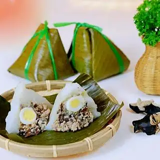 Bánh Giò - 20.000 ₫ tại Bánh Mì Hà Nội - 96 Cách Mạng Tháng 8
