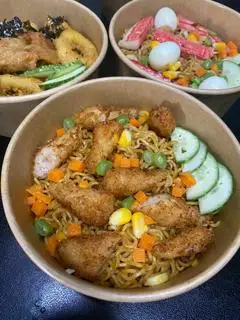 Hình ảnh Mì Trộn Indomie Nem Chua Rán