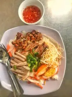 cơm tấm long xuyên sườn đặc biệt - 70.000 ₫ tại Cơm Tấm Long Xuyên - Nguyễn Đình Chính