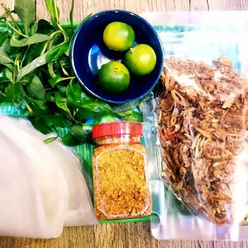 Combo muối tỏi cuốn hành phi - 151.000 ₫ tại Bánh Tráng Muối Tỏi - Nguyễn Thiện Thuật