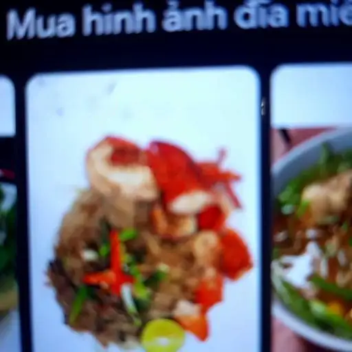 Hình ảnh Phở xào thịt gà thịt xá xíu tôm viên cá viên chả giò xúc xích bơ phomai - combo trà đào hay vải chanh