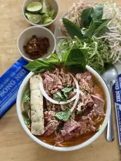 Hình ảnh Bún Bò Tái Chả