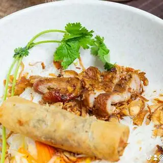 Bún tô thịt -chả giò - 42.000 ₫ tại Bún Thịt Nướng Bảo Bảo - Tân Quý