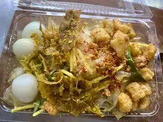 Bánh Tráng Trộn Thập Cẩm - 42.000 ₫ tại Ăn Vặt Nhà Min - Chân Gà Sốt Thái - Tré Trộn - Huỳnh Tấn Phát