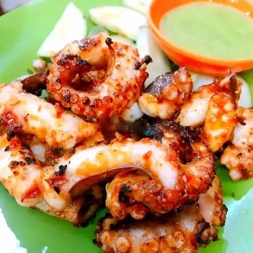 Hình ảnh Bạch tuộc xào mì