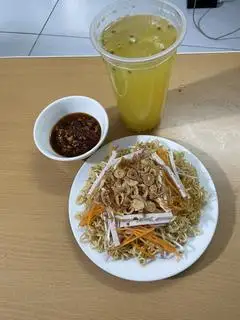 Hình ảnh Mỳ trộn xúc xích 