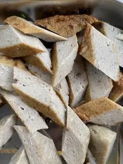 chả cá thêm - 20.000 ₫ tại Bún Cá Nha Trang & Bánh Canh Chả Cá - Trường Chinh