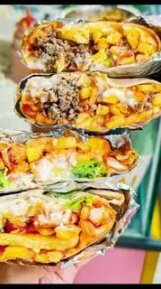 Tacos bò + gà xé - 45.000 ₫ tại Cơm Chiên Phủ Trứng, Bánh Tacos & Ăn Vặt - An Dương Vương 
