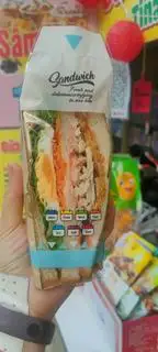 Sandwich ức gà xé - trứng - chà bông - 49.000 ₫ tại Tina's Healthy Food - Tôn Thất Thuyết