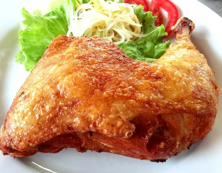 Đùi gà góc tư ( Chỉ Có Gà Không Có Cơm ) - 40.000 ₫ tại Cơm Gà Xối Mỡ Nga - Phạm Đăng Giảng