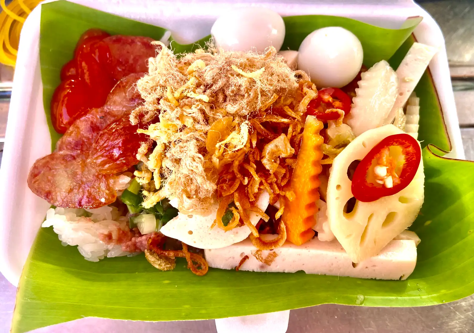 Xôi mặn thập cẩm hộp lớn  - 40.000 ₫ tại XÔI MẶN CÔ QUÝ - Nguyễn Thị Thập