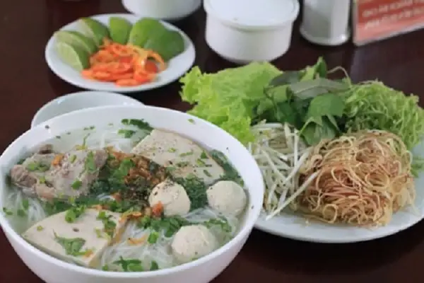 Bánh canh Sườn - 65.000 ₫ tại ViVi Quán - Bánh Canh & Bún Mọc Chả Sườn - Thép Mới