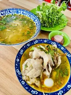 Bánh canh đầu cá - 80.000 ₫ tại Quán Trang - Bánh Canh Cá Lóc - Lương Định Của