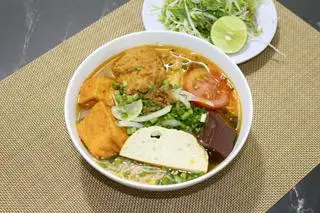 Bún riêu - 43.000 ₫ tại Đặc Sản Nha Trang Ngọc Trâm 3 - Nem Nướng & Bún Cá -  Bạch Đằng