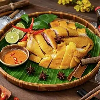 Gà ủ muối hoa tiêu - nửa con - 135.000 ₫ tại Gà Ủ Muối Bếp Nhà Anh Ba - Lê Đức Thọ