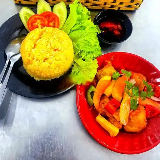Cơm sườn chua ngọt - 58.000 ₫ tại Cơm Gà Xối Mỡ Đông Phát - Phạm Nhử Tăng