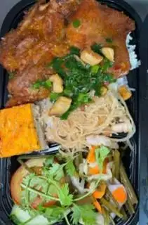Hình ảnh CƠM TẤM SƯỜN BÌ CHẢ