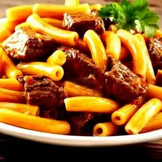 Nui xào bò - 40.000 ₫ tại Thiện Thành Quán - Cơm Chiên & Mì Xào Giòn - Quốc Lộ 13