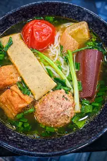 chả thêm - 10.000 ₫ tại BÚN RIÊU ĐÊM 360 - Lê Văn Lương