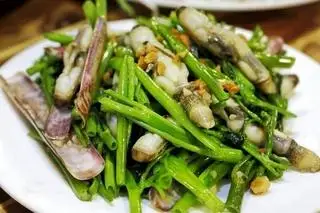 Ốc móng tay xào rau muống - 69.000 ₫ tại Ding Dong - Mồi Nhậu Lai Rai - Nguyễn Xí