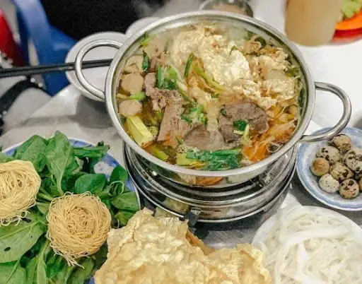 Lẩu bò thập cẩm có đuôi - 350.000 ₫ tại Phở & Lẩu Bò Chú Tư - Nguyễn Thị Minh Khai