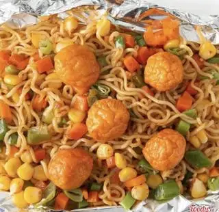 Hình ảnh Mì trộn cá viên 
