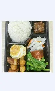 Hình ảnh cơm thịt rang cháy cạnh