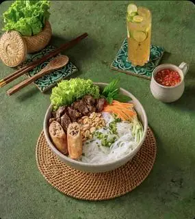 Combo Bún Thịt Nướng + Chả Giò + Trà Tắc - 63.000 ₫ tại  Bún Thịt Nướng Phương Ký - Đường 3 Tháng 2