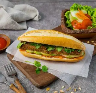 Hình ảnh Bánh mì Bò nướng sốt tiêu đen