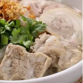 bánh canh chả cá thịt bằm trứng cút sườn non - 49.000 ₫ tại Phở Tú - Đường Số 2