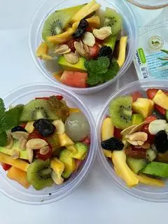 Trái cây tô sữa chua nhỏ  - 35.000 ₫ tại Thanh Vân - Trái Cây Tươi Gọt Sẵn, Trái Cây Tô & Xoài Lắc - Sư Vạn Hạnh 