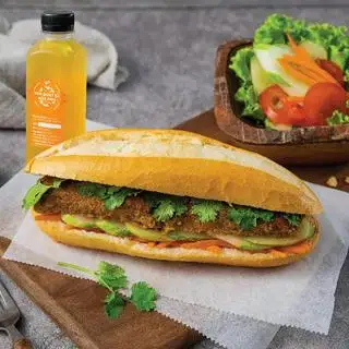 Hình ảnh Combo Bánh mì Bò nướng sốt tiêu đen và Đồ uống