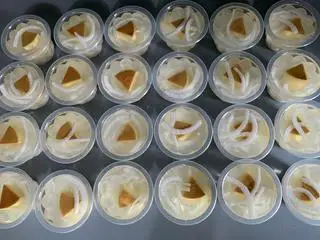 Hình ảnh Rau Câu Nước Dừa Nhân Flan
